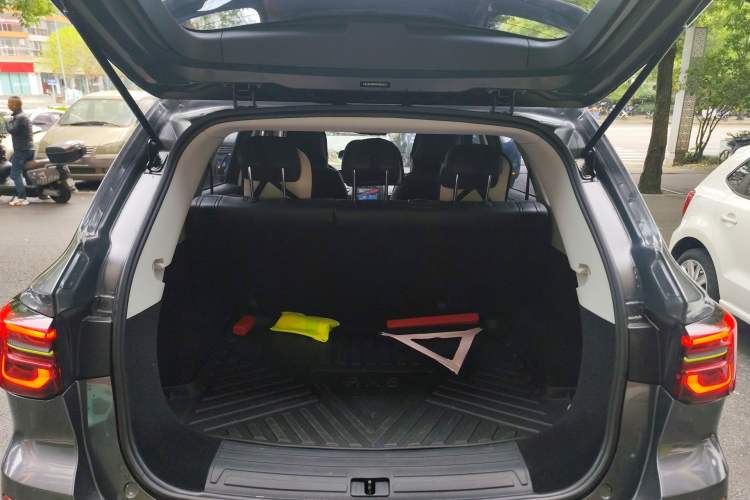 Used Roewe RX5 2021 PLUS 330TGI Automatic National Style Smart Enjoyment Edition
