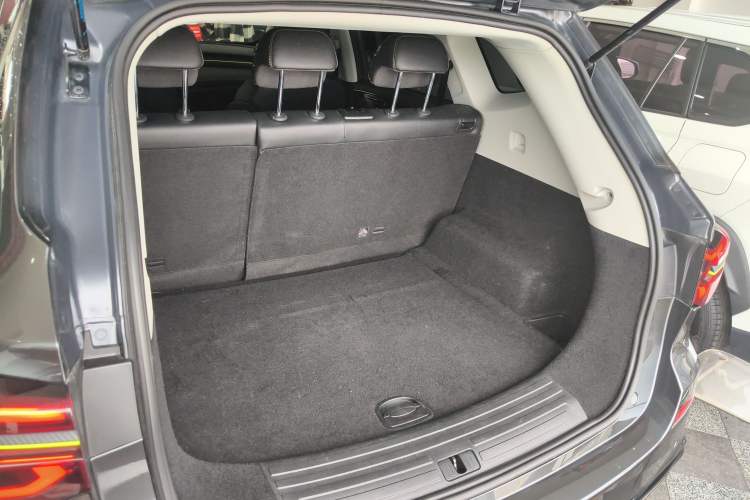 Used Roewe RX5 2021 PLUS 330TGI Automatic National Style Smart Enjoyment Edition Trunk