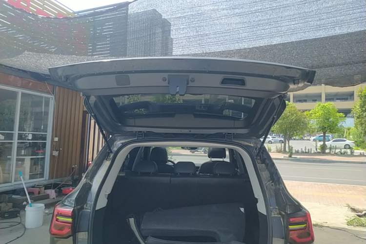 Used Roewe RX5 2021 PLUS 330TGI Automatic National Style Smart Enjoyment Edition Trunk
