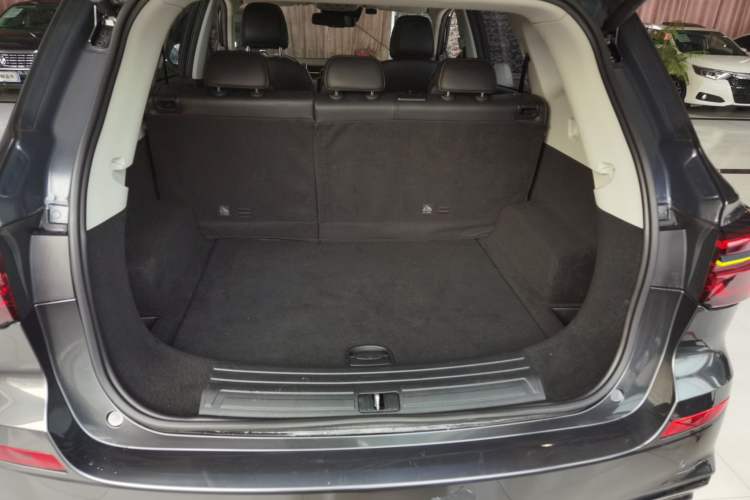 Used Roewe RX5 2021 PLUS 330TGI Automatic National Style Smart Luxury Edition Trunk