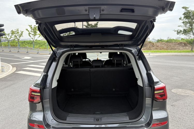 Used Roewe RX5 2021 PLUS 330TGI Automatic National Style Smart Enjoyment Edition Trunk