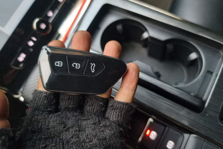 Used Roewe RX5 2021 PLUS 330TGI Automatic National Trend Intelligent Deluxe Edition Vehicle Key