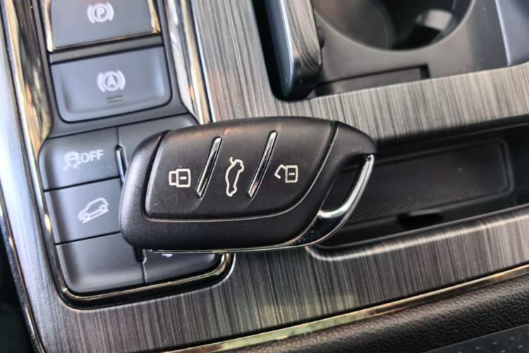 Used Roewe RX5 2021 PLUS 330TGI Automatic National Trend Intelligent Deluxe Edition Vehicle Key