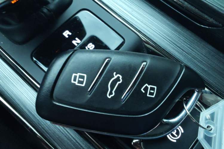 Used Roewe RX5 2021 PLUS 330TGI Automatic National Trend Intelligent Deluxe Edition Vehicle Key