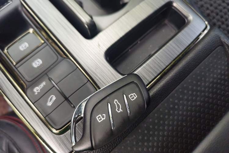 Used Roewe RX5 2021 PLUS 330TGI Automatic National Style Smart Enjoyment Edition
