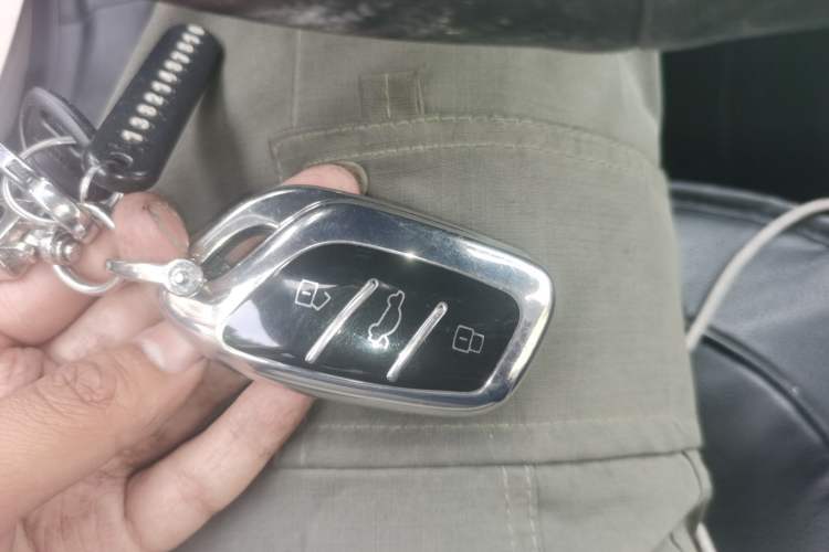 Used Roewe RX5 2021 PLUS 330TGI Automatic National Style Smart Luxury Edition Vehicle Key