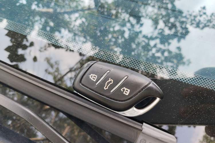 Used Roewe RX5 2021 PLUS 300TGI Automatic Ali National Trend Luxury Ronglin Edition Vehicle Key