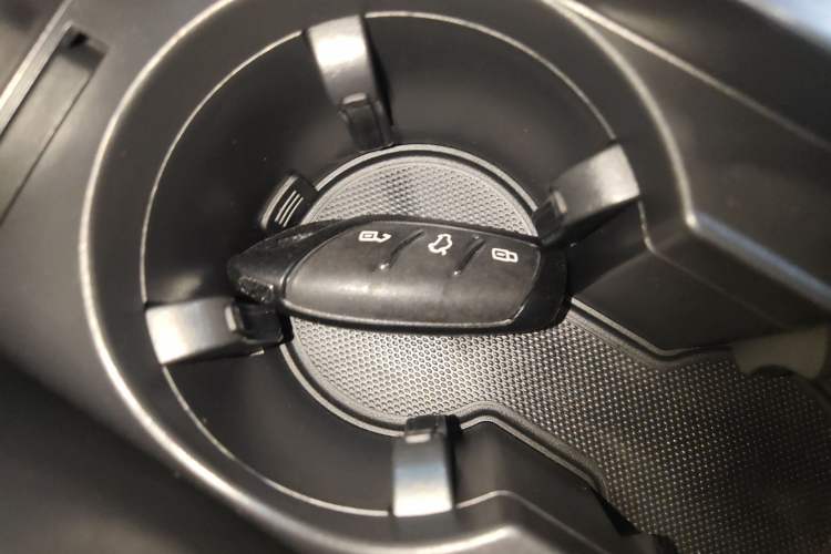Used Roewe RX5 2021 PLUS 330TGI Automatic National Trend Intelligent Deluxe Edition Vehicle Key