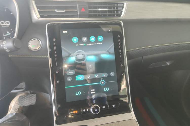 Used Roewe RX5 2021 PLUS 300TGI Automatic Ali National Trend Flagship Ronglin Edition Audio And AC Panel