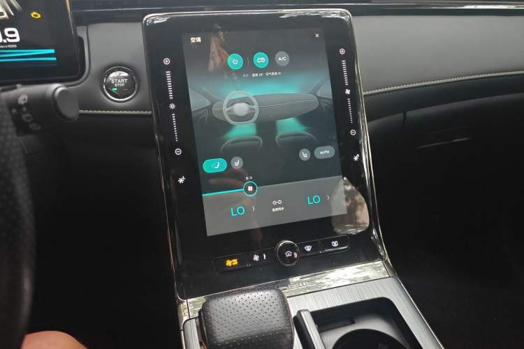 Used Roewe RX5 2021 PLUS 330TGI Automatic National Trend Intelligent Deluxe Edition Audio And AC Panel