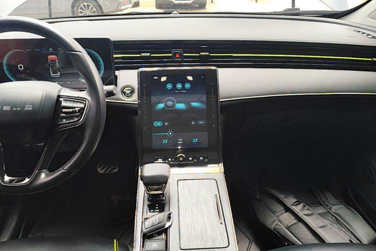 Used Roewe RX5 2021 PLUS 330TGI Automatic National Style Smart Luxury Edition Audio And AC Panel