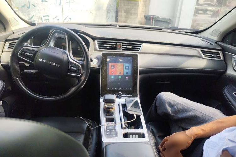 Used Roewe RX5 2021 PLUS 300TGI Automatic Ali National Trend Flagship Ronglin Edition Center Console