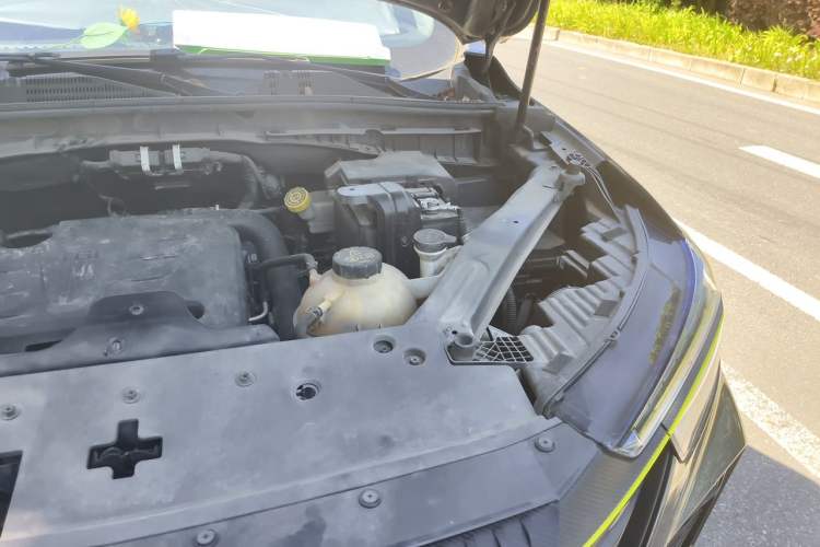 Used Roewe RX5 2021 PLUS 330TGI Automatic National Trend Intelligent Deluxe Edition Engine Bay Left