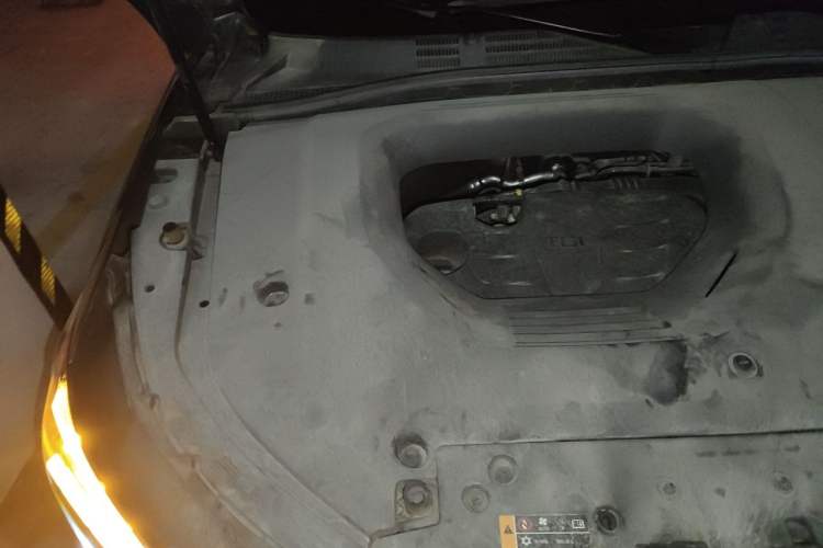 Used Roewe RX5 2021 PLUS 330TGI Automatic National Style Smart Luxury Edition Engine Bay Right