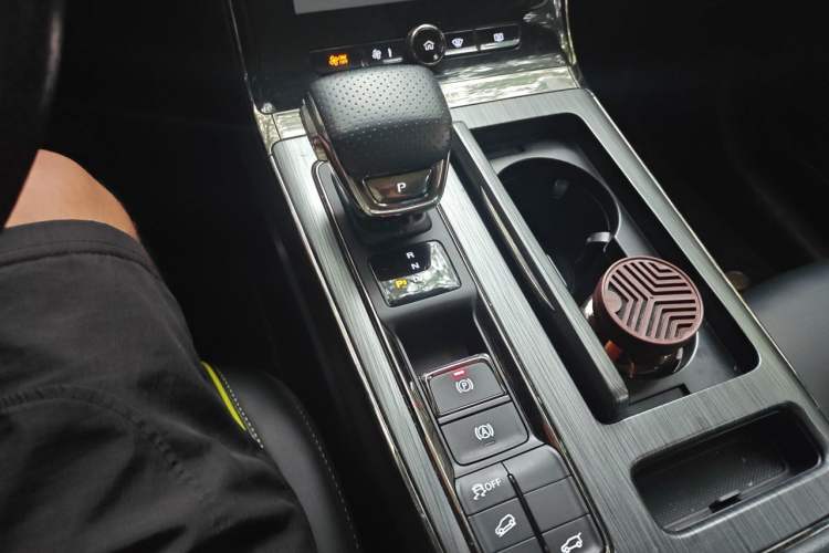 Used Roewe RX5 2021 PLUS 330TGI Automatic National Trend Intelligent Deluxe Edition Gear Lever