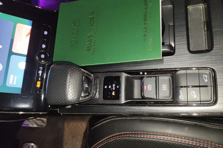 Used Roewe RX5 2021 PLUS 330TGI Automatic National Style Smart Luxury Edition Gear Lever