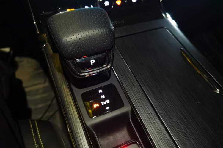 Used Roewe RX5 2021 PLUS 330TGI Automatic National Style Smart Enjoyment Edition Gear Lever