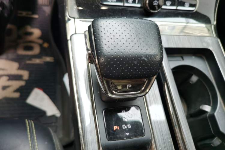 Used Roewe RX5 2021 PLUS 330TGI Automatic National Style Smart Enjoyment Edition Gear Lever