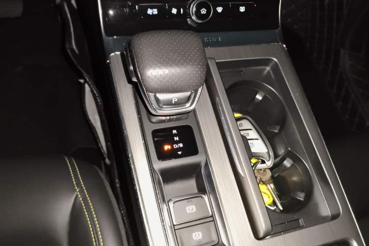 Used Roewe RX5 2021 PLUS 300TGI Automatic Ali National Trend Flagship Ronglin Edition Gear Lever