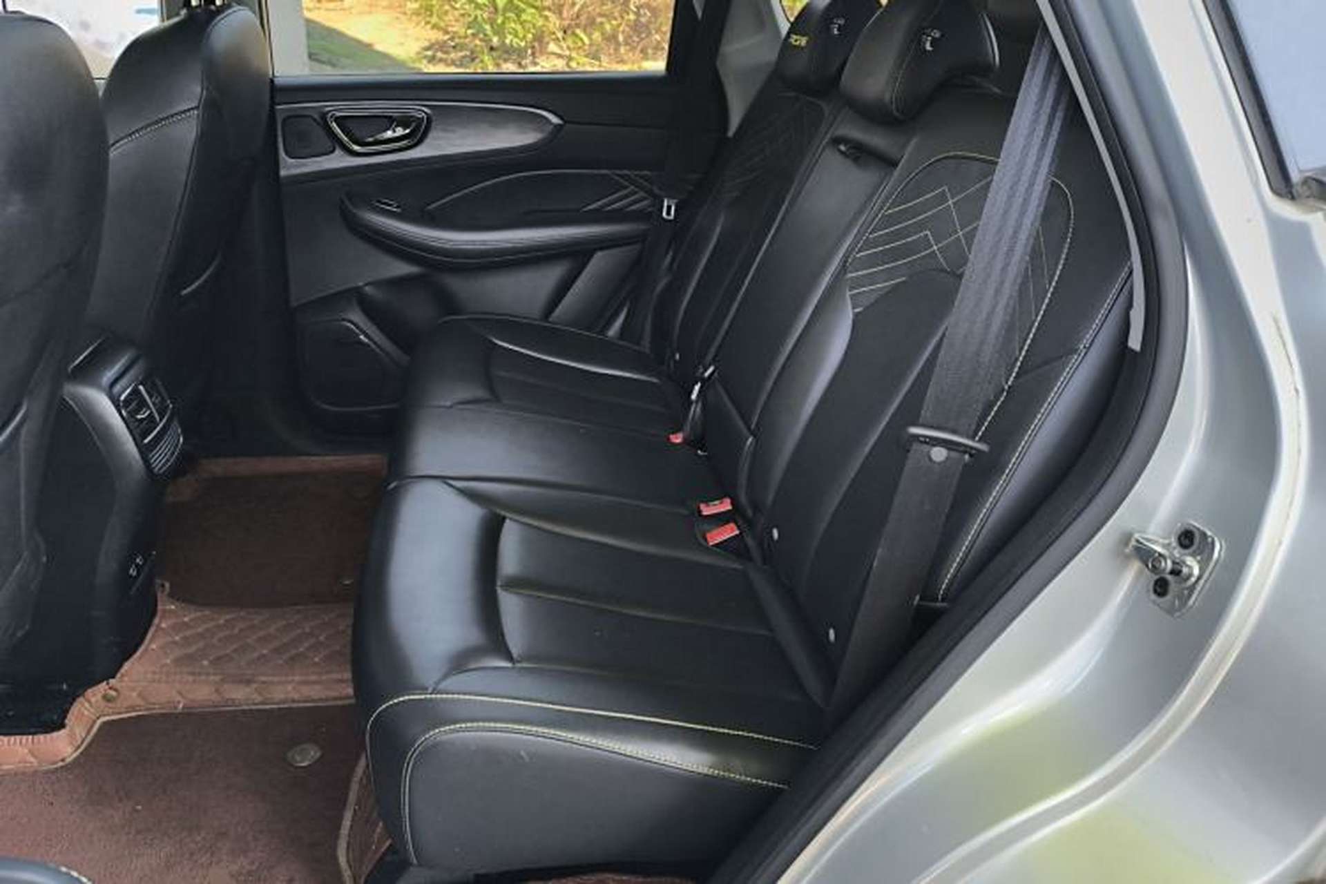 Used Roewe RX5 2021 PLUS 330TGI Automatic National Trend Intelligent Deluxe Edition Left Rear Seat