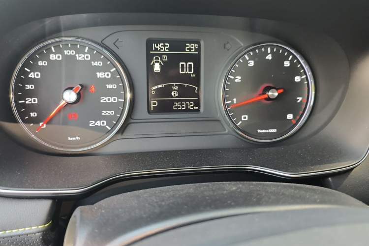 Used Roewe RX5 2021 PLUS 300TGI Automatic Ali National Trend Luxury Ronglin Edition Odometer Close Up