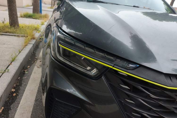 Used Roewe RX5 2021 PLUS 330TGI Automatic National Style Smart Enjoyment Edition Right Front Headlight