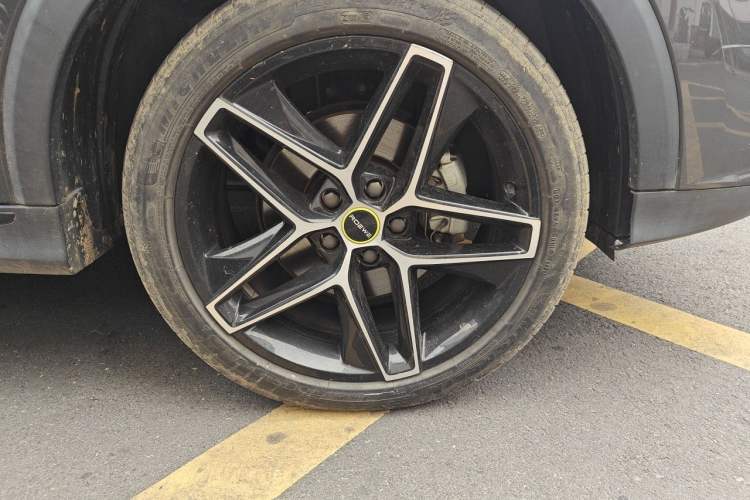 Used Roewe RX5 2021 PLUS 330TGI Automatic National Style Smart Enjoyment Edition Right Front Wheel Hub