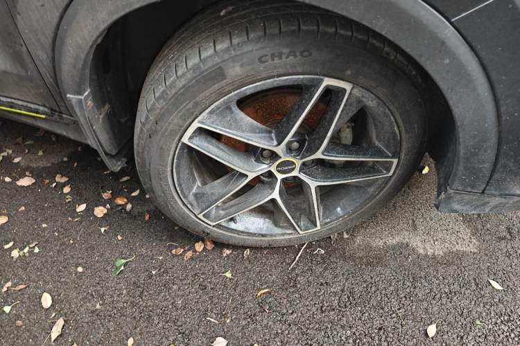 Used Roewe RX5 2021 PLUS 330TGI Automatic National Trend Intelligent Deluxe Edition Right Front Wheel Hub