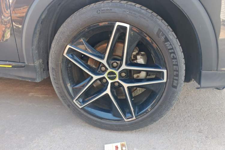Used Roewe RX5 2021 PLUS 330TGI Automatic National Trend Intelligent Deluxe Edition Right Front Wheel Hub