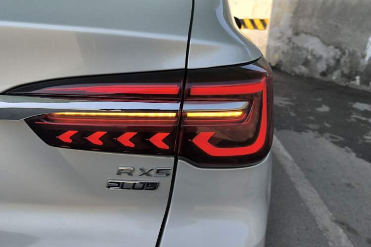 Used Roewe RX5 2021 PLUS 330TGI Automatic National Trend Intelligent Deluxe Edition Right Rear Taillight