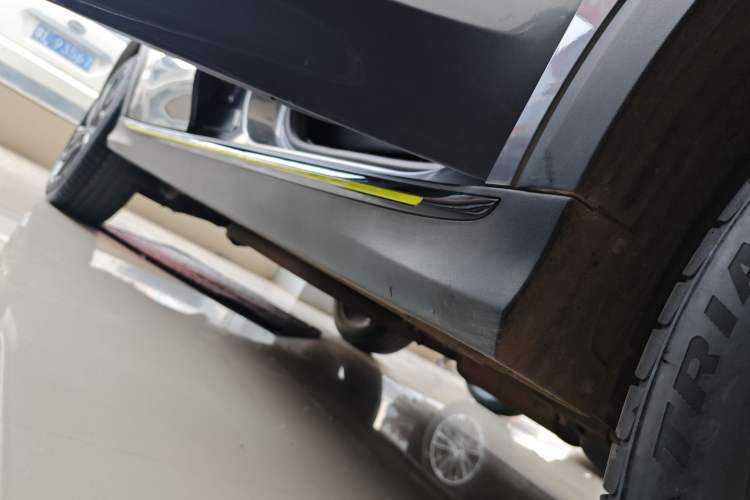 Used Roewe RX5 2021 PLUS 300TGI Automatic Ali National Trend Flagship Ronglin Edition Right Side Sill