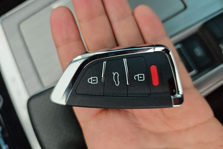 Used Roewe RX5 2021 PLUS 300TGI Automatic Ali National Trend Flagship Ronglin Edition Vehicle Key