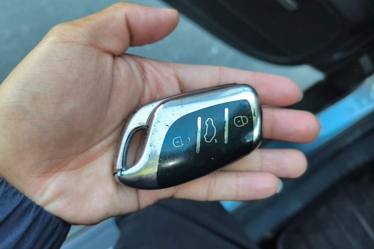 Used Roewe RX5 2021 PLUS 300TGI Automatic Ali National Trend Luxury Ronglin Edition Vehicle Key