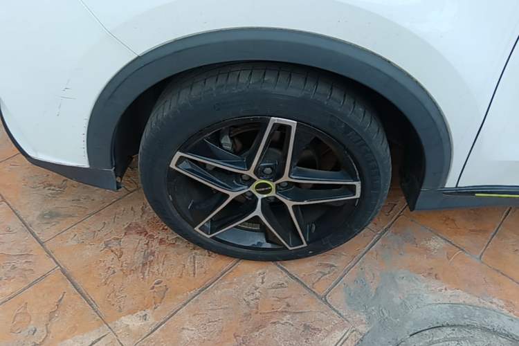 Used Roewe RX5 2021 PLUS 330TGI Automatic National Trend Intelligent Deluxe Edition Exterior 4