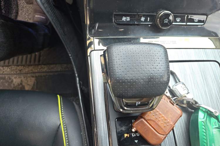 Used Roewe RX5 2021 PLUS 330TGI Automatic National Trend Intelligent Deluxe Edition Gear Lever