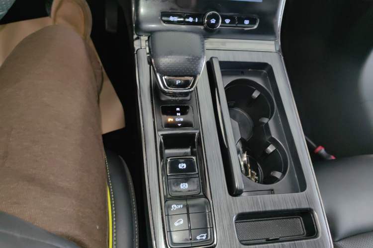 Used Roewe RX5 2021 PLUS 330TGI Automatic National Trend Intelligent Deluxe Edition Gear Lever