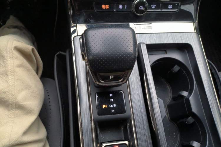Used Roewe RX5 2021 PLUS 330TGI Automatic National Trend Intelligent Deluxe Edition Gear Lever