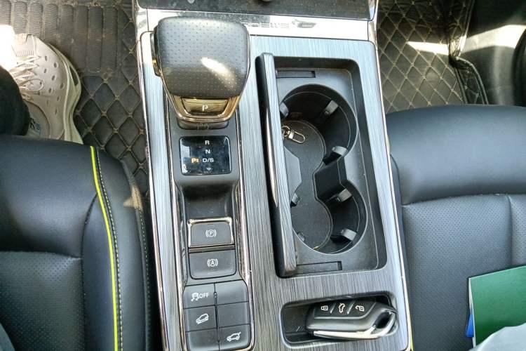 Used Roewe RX5 2021 PLUS 330TGI Automatic National Style Smart Luxury Edition Gear Lever