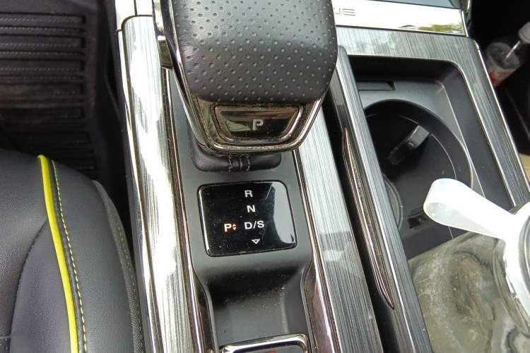 Used Roewe RX5 2021 PLUS 330TGI Automatic National Trend Intelligent Deluxe Edition Gear Lever
