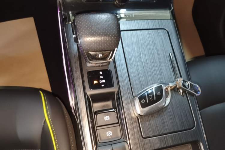 Used Roewe RX5 2021 PLUS 330TGI Automatic National Trend Intelligent Deluxe Edition Gear Lever