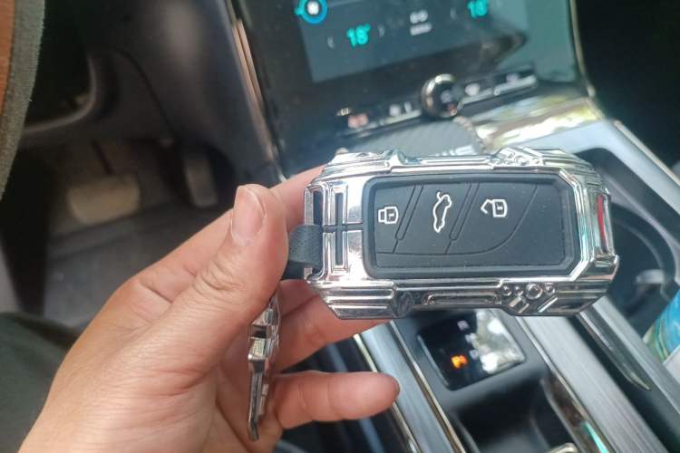 Used Roewe RX5 2021 PLUS 330TGI Automatic National Trend Intelligent Deluxe Edition Interior 1