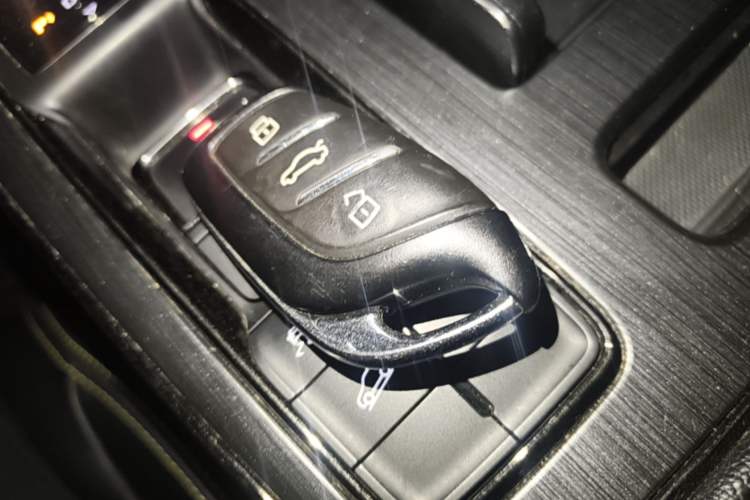 Used Roewe RX5 2021 PLUS 330TGI Automatic National Style Smart Enjoyment Edition Interior 1