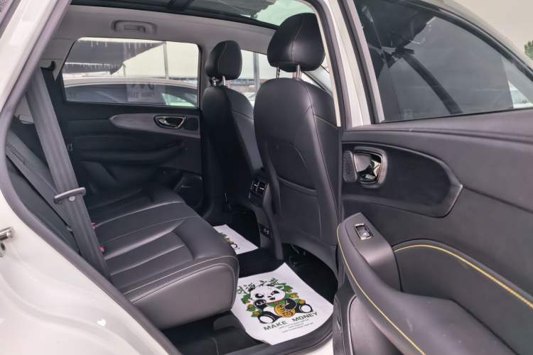 Used Roewe RX5 2021 PLUS 330TGI Automatic National Style Smart Enjoyment Edition Interior 4
