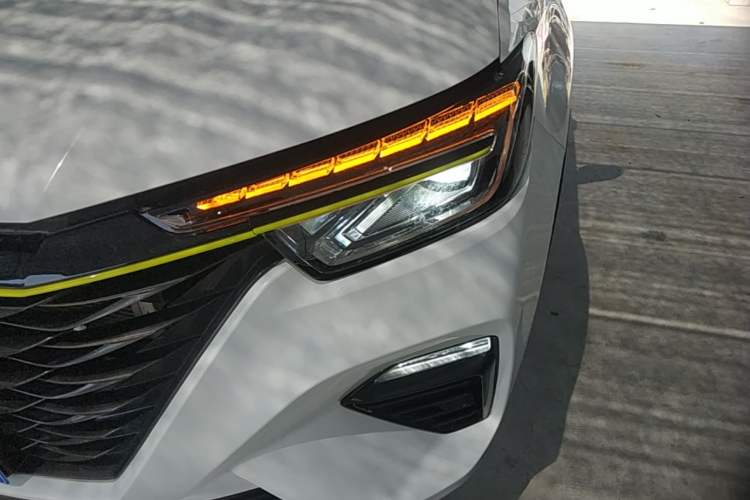 Used Roewe RX5 2021 PLUS 300TGI Automatic Ali National Trend Luxury Ronglin Edition Left Front Headlight