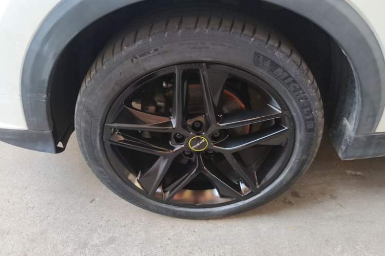 Used Roewe RX5 2021 PLUS 330TGI Automatic National Trend Intelligent Deluxe Edition Left Front Wheel Hub