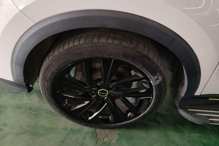 Used Roewe RX5 2021 PLUS 300TGI Automatic Ali National Trend Flagship Ronglin Edition Left Front Wheel Hub