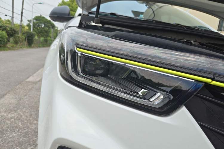 Used Roewe RX5 2021 PLUS 330TGI Automatic National Trend Intelligent Deluxe Edition Right Front Headlight