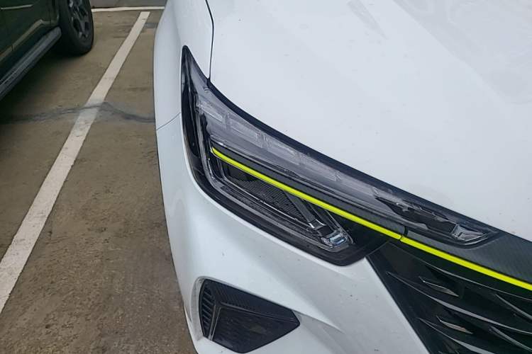 Used Roewe RX5 2021 PLUS 330TGI Automatic National Style Smart Enjoyment Edition Right Front Headlight