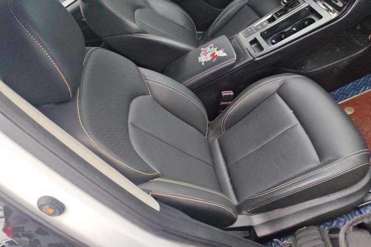 Used Roewe RX5 2021 PLUS 330TGI Automatic National Style Smart Enjoyment Edition Right Front Seat