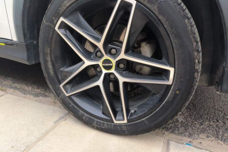 Used Roewe RX5 2021 PLUS 330TGI Automatic National Trend Intelligent Deluxe Edition Right Front Wheel Hub